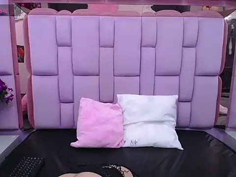 CataleyaLars20 online show from 04/23/26, 01:13