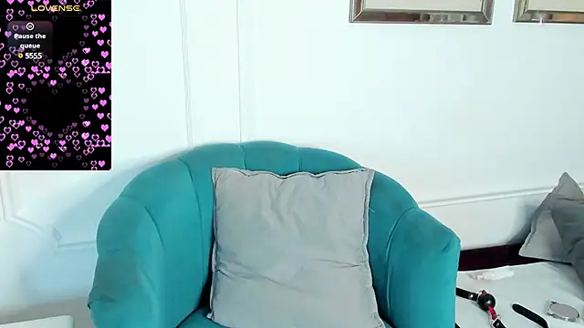 Vennus gir online show from 02/19/25, 10:09