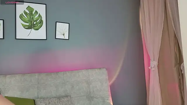 miaa lux online show from 04/18/26, 01:26