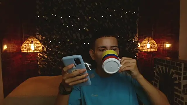 Snapshot of JackSwan18 chatting on 12/04/24, 12:58 JackSwan18 online show from 12/04/24, 12:58