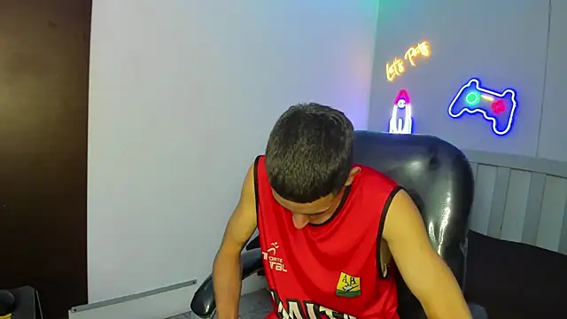 Snapshot of JackSwan18 chatting on 09/25/25, 08:56 JackSwan18 online show from 09/25/25, 08:56