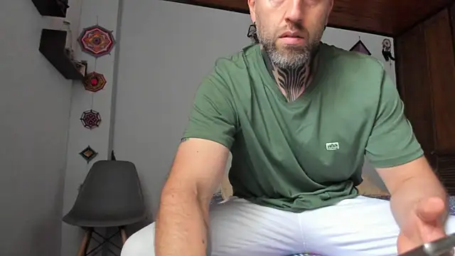 Snapshot of Antoniohot2024 chatting on 01/29/25, 02:21 Antoniohot2024 online show from 01/29/25, 02:21