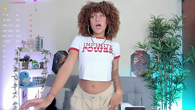 Snapshot of natty_romanof_18 chatting on 01/22/25, 12:27 natty romanof 18 online show from 01/22/25, 12:27