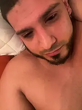 Snapshot of Insaneskillzz69 chatting on 12/22/24, 10:04 Insaneskillzz69 online show from 12/22/24, 10:04