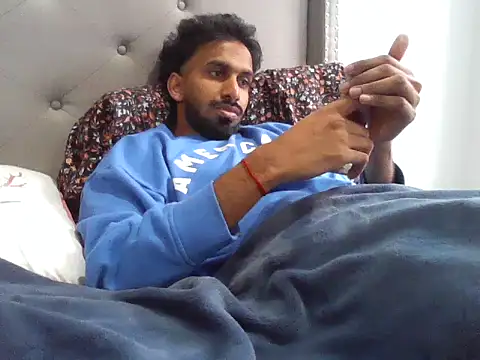 skinny  boy   online show from 03/02/26, 07:21