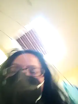 Snapshot of heenage chatting on 12/04/24, 10:46 heenage online show from 12/04/24, 10:46