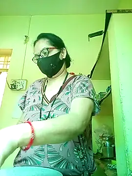 heenage online show from 04/26/26, 04:43