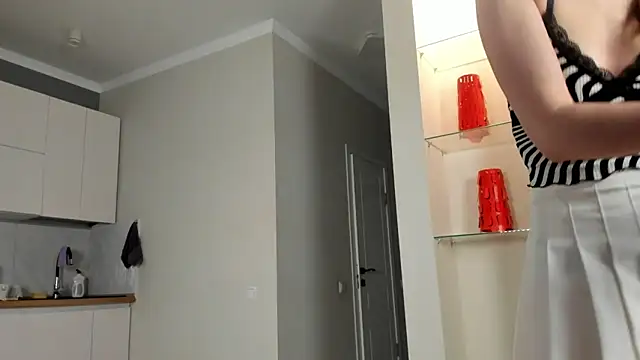 Emma Flin online show from 09/15/25, 11:10