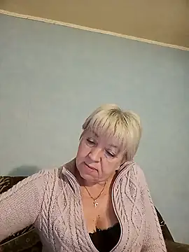 Snapshot of AnjelElinor chatting on 12/14/25, 07:03 AnjelElinor online show from 12/14/25, 07:03