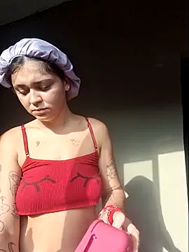 luuhcat09 online show from 11/04/25, 10:14