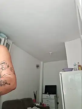 luuhcat09 online show from 11/14/25, 07:01