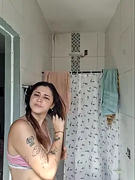 luuhcat09 online show from 12/15/25, 11:58