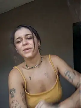 luuhcat09 online show from 01/15/26, 04:33