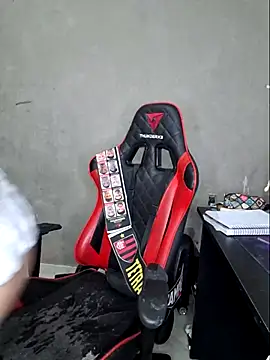 luuhcat09 online show from 04/15/26, 09:59