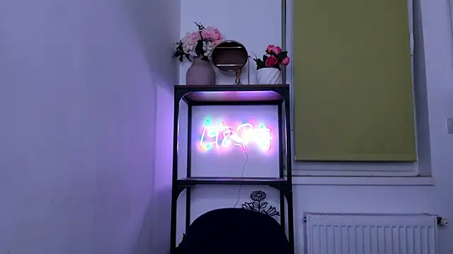 Snapshot of LaraStone69 chatting on 09/25/25, 07:17 LaraStone69 online show from 09/25/25, 07:17