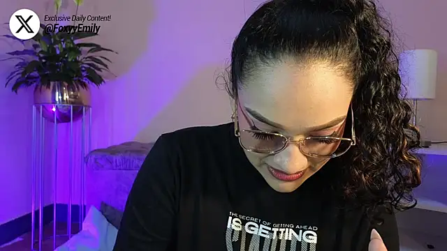 EMILYY FOXY online show from 04/22/26, 02:07
