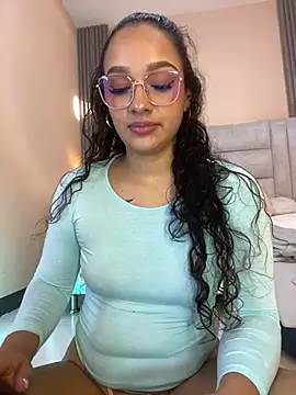 EMILYY FOXY online show from 06/08/26, 07:03