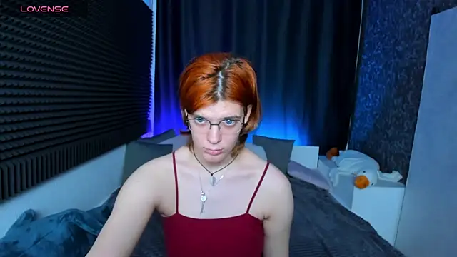 Snapshot of KIKI_Krash chatting on 12/03/24, 01:21 KIKI Krash online show from 12/03/24, 01:21