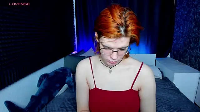 Snapshot of KIKI_Krash chatting on 12/09/24, 10:22 KIKI Krash online show from 12/09/24, 10:22