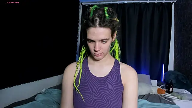 Snapshot of KIKI_Krash chatting on 11/27/25, 10:06 KIKI Krash online show from 11/27/25, 10:06