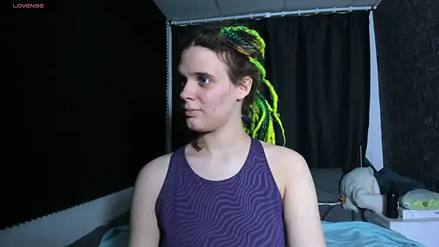 Snapshot of KIKI_Krash chatting on 11/29/25, 03:04 KIKI Krash online show from 11/29/25, 03:04