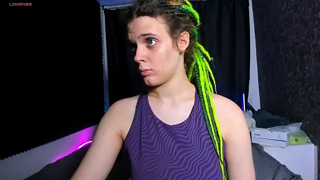 Snapshot of KIKI_Krash chatting on 11/30/25, 10:41 KIKI Krash online show from 11/30/25, 10:41