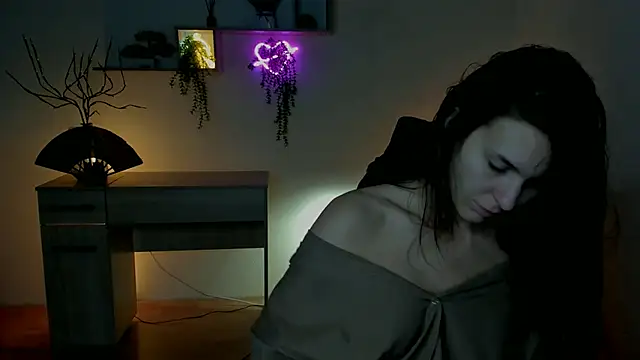 Snapshot of EricaPowers chatting on 12/09/24, 10:11 EricaPowers online show from 12/09/24, 10:11