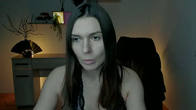 Snapshot of EricaPowers chatting on 12/10/24, 10:17 EricaPowers online show from 12/10/24, 10:17