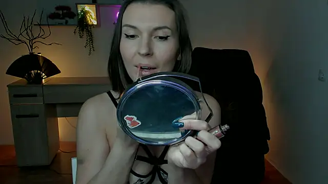 Snapshot of EricaPowers chatting on 12/11/24, 12:23 EricaPowers online show from 12/11/24, 12:23