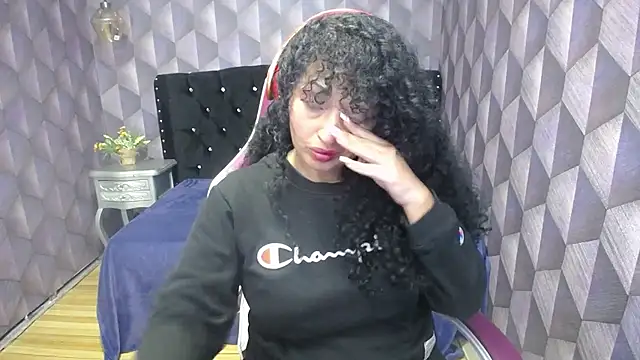 Snapshot of Sofiacowperx chatting on 01/25/25, 03:52 Sofiacowperx online show from 01/25/25, 03:52