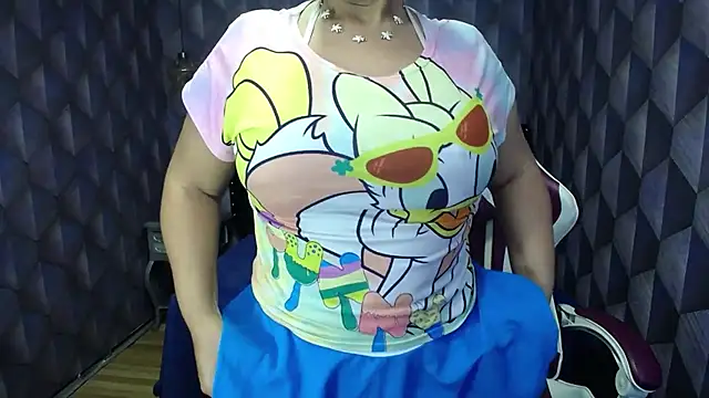 Snapshot of Sofiacowperx chatting on 02/06/25, 02:15 Sofiacowperx online show from 02/06/25, 02:15