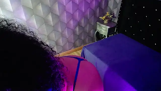 Snapshot of Sofiacowperx chatting on 02/15/25, 11:36 Sofiacowperx online show from 02/15/25, 11:36