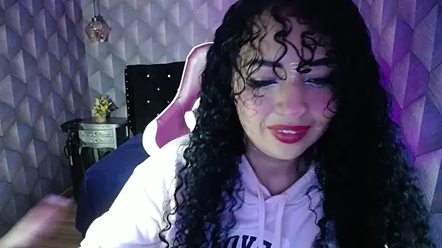 Snapshot of Sofiacowperx chatting on 02/23/25, 09:05 Sofiacowperx online show from 02/23/25, 09:05