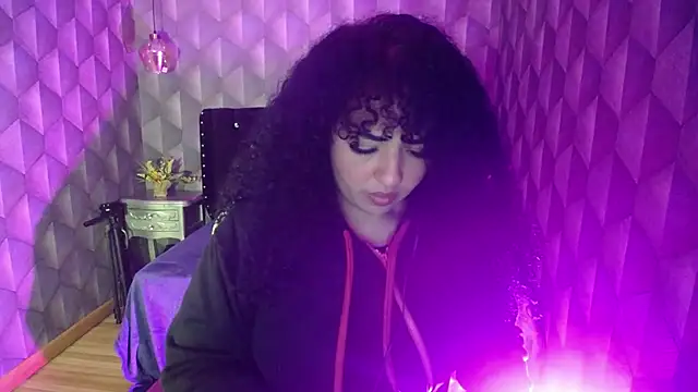 Snapshot of Sofiacowperx chatting on 02/27/25, 12:34 Sofiacowperx online show from 02/27/25, 12:34