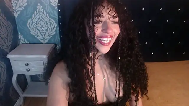 Snapshot of Sofiacowperx chatting on 11/03/25, 08:21 Sofiacowperx online show from 11/03/25, 08:21