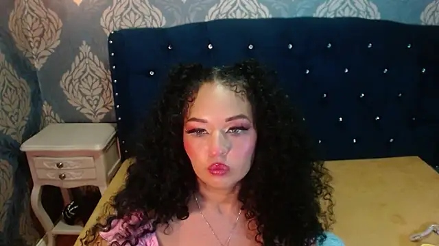 Snapshot of Sofiacowperx chatting on 04/30/26, 08:57 Sofiacowperx online show from 04/30/26, 08:57