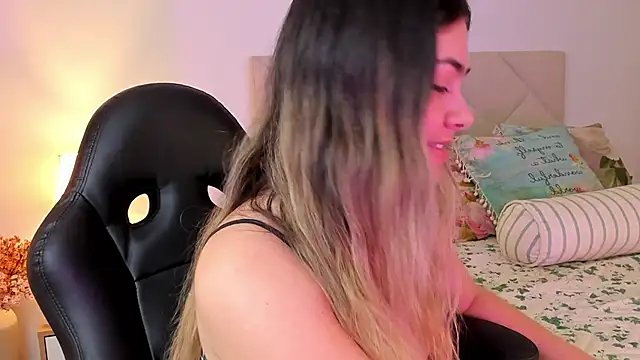 Lau Bee online show from 12/11/24, 06:52