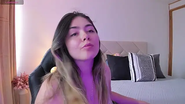 Lau Bee online show from 01/22/25, 07:13