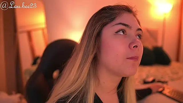 Lau Bee online show from 10/07/25, 06:27