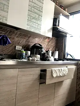 Abigail Cowen online show from 10/31/25, 03:35