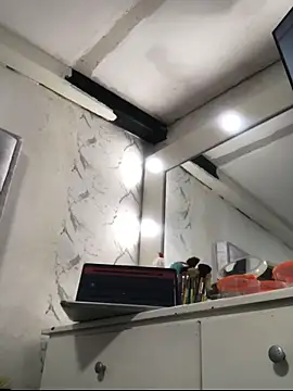 Abigail Cowen online show from 04/04/26, 02:47