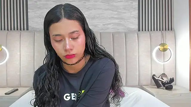 laura smith33 online show from 10/06/25, 02:58