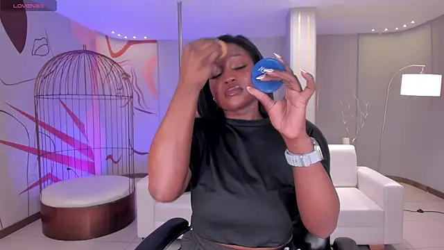 SavannahStorm online show from 11/28/25, 12:52