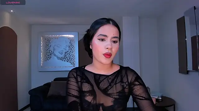 IsabellaHill  online show from 12/28/24, 07:11