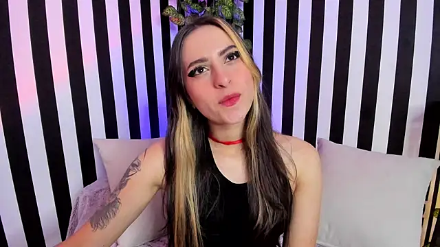 liz goth online show from 09/30/25, 12:21