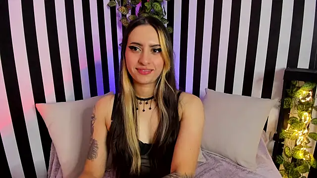 liz goth online show from 10/17/25, 02:19