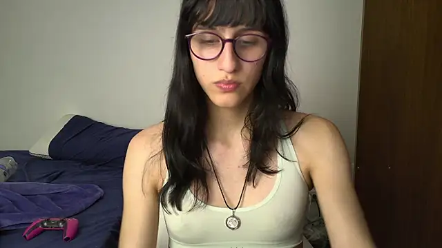 Snapshot of Alice_love29 chatting on 01/17/25, 12:10 Alice love29 online show from 01/17/25, 12:10