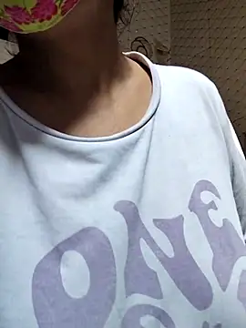 illay love online show from 09/17/25, 04:36