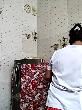 illay love online show from 10/19/25, 07:09