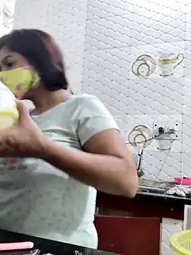 illay love online show from 04/17/26, 02:42